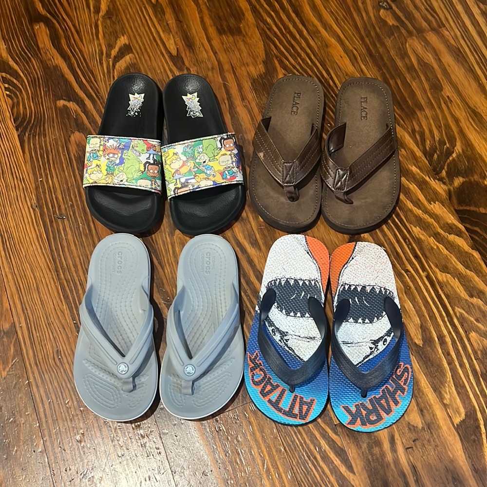 Used Boys Flip flops size 1